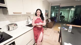 Mom’s Crazy Friend Wanted My CUM!!! Mandi May fucks young guy