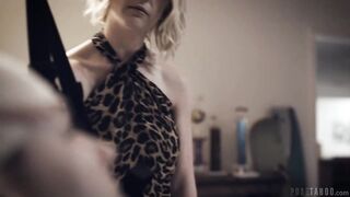 Very Helpful Mom – Kit Mercer