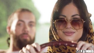 Daisy Fuentes – Hotwife Rides Huge Cock While Hubby Watches