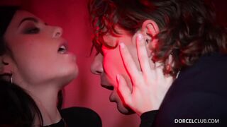 Couture and seduction – Clara Mia